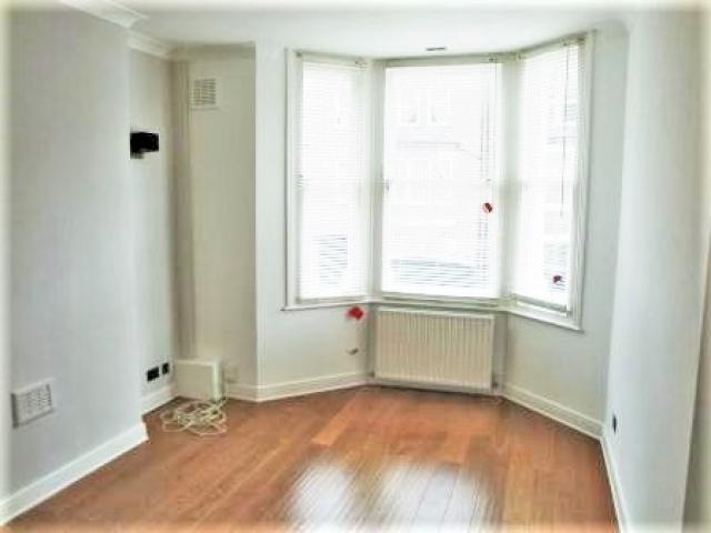 			NEW INSTRUCTION, 1 Bedroom, 1 bath, 1 reception Flat			 Fermoy Road, WESTBOURNE PARK / MAIDA VALE